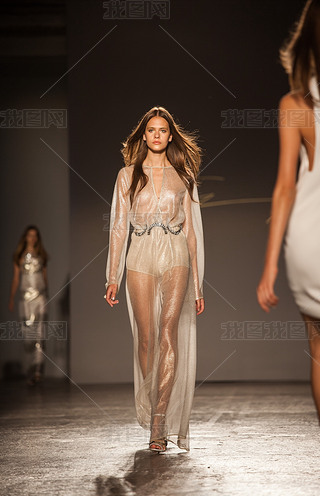 Milan Fashion Week: Genny Spring-Summer '16