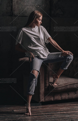 ˵ԸЕrŮˣɫİlͣrţѝwǵķϡ ұɫԸԸģ͵Ŀ̮