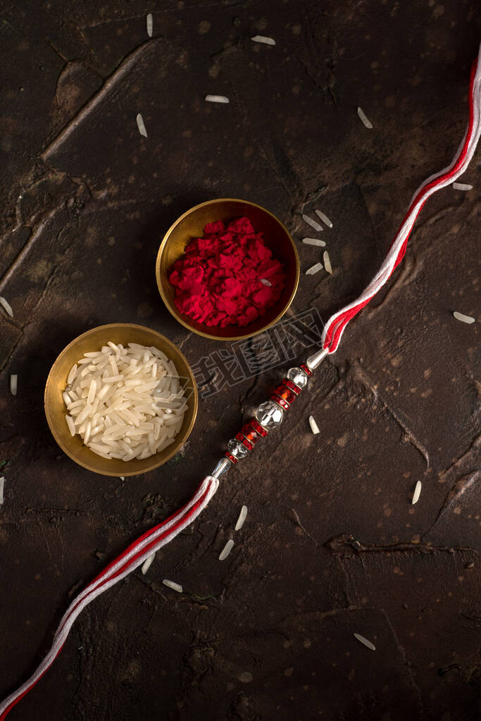 Raksha BandhanŵRakhi  Rice GrainsKumkum  ӡȴͳֵܽü䰮.