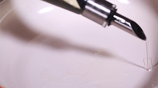 ˲