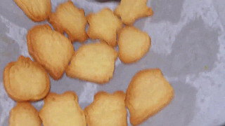 決С