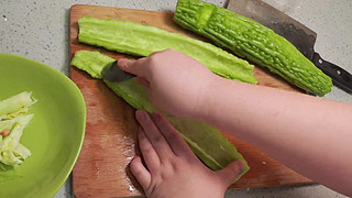 ߲