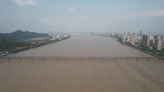 X(qin)