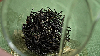 ˇ