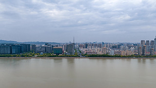 彭