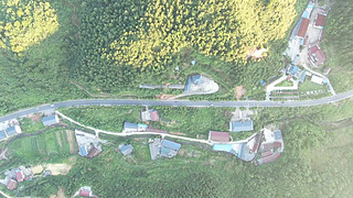 l帩