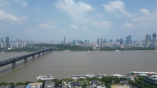 hL