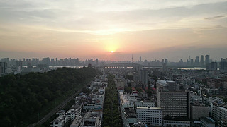 hSQ
