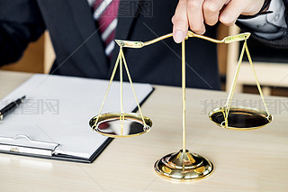 SԷ