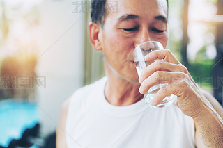 ˽\(yn)ӺȵVȪˮ