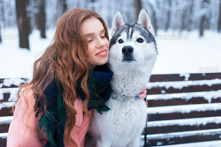 СŮ
