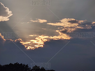 ϼɫҹϼ(du)șMDȻL(fng)Ƭ