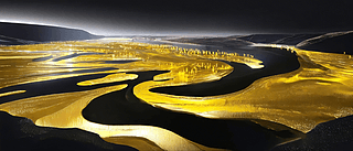 һlͨh(yun)Ľɫڽbѳ󱳾