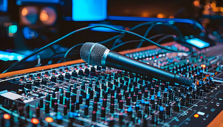 SpotlitɫI(y)L(fng)ݺ