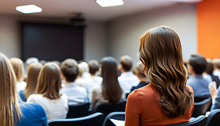 Ԫ̘I(y)I(y)ʿcԳMĳɫ