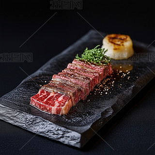 ţ