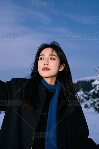 ɫ׺{(ln)ɫվѩŮ˸DƬ