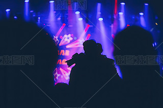 ݵ(ji)˳ӿ(dng)(ji)ͿgȺ