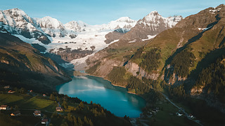 ѩɽȻL(fng)̽U(xin)α