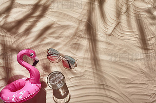 ߶ȼ춨ɫɳɳƽ̹춨