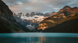 ô¶׽zѩɽӰȻL(fng)α