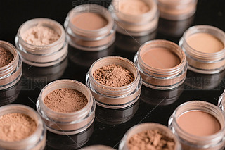 ޲ͬɫ̖(ho)ķ۠yƷ