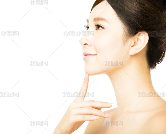 ،