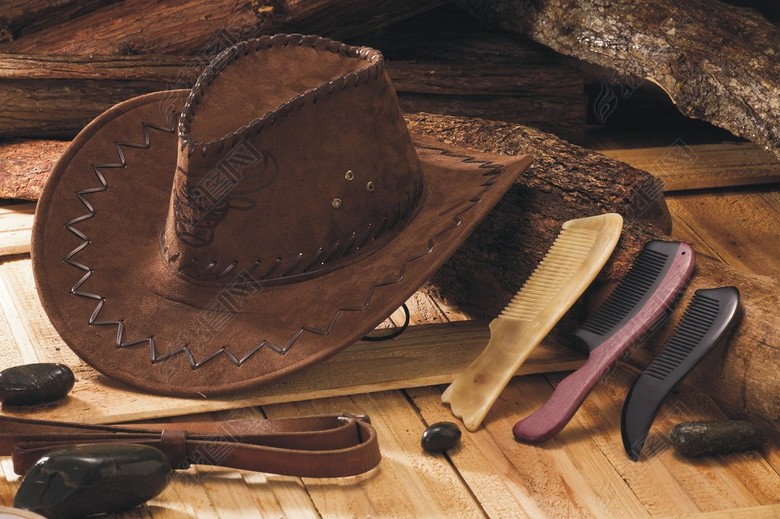 牛皮帽子牛角梳子图片下载素材