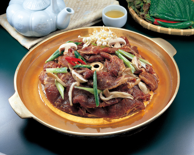 烤牛肉韩国料理高清图片