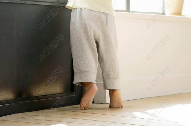 婴儿手脚爱护儿童呵护幼儿爱心妈妈图片下载素