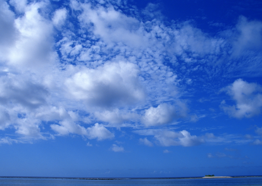 藍天白雲 16154137-4d1475029c58f9ce65be410373cde0ca.jpg