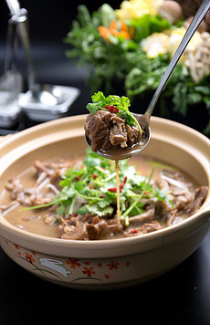 烩人口_蒸烩煮北京人康总经销波兰牛肉炒饭350克含米饭加热即可