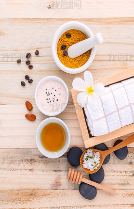 Natural Spa Ingredients sea salt ,coffee beans ,honey , almonds 