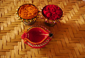 Diwaliڼ䣬Clay DiyaƱϵΪDiwaliӡȵƽںؿ.