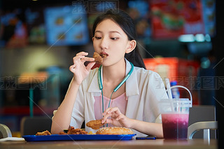 ̈(chng)͏dسԵЇ(gu)ɐŮ