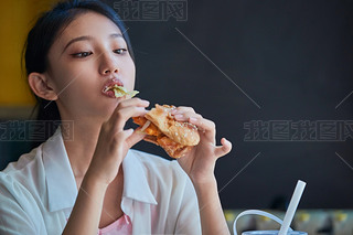 ̈(chng)͏dسԵЇ(gu)ɐ(i)Ů