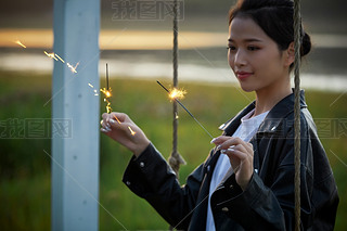 Ϧ(yng)ºǧȼŮĿɐ(i)Ů