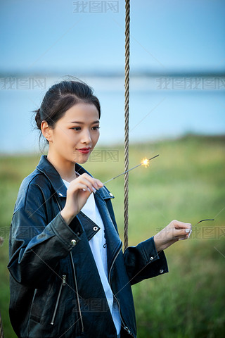 Ϧ(yng)ºǧȼŮĿɐ(i)Ů