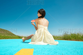 ļ