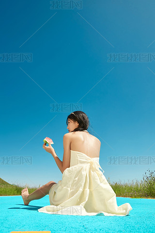 Ց߅ɫ·ˣϵŮ