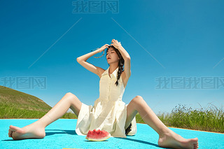 Ց߅ɫ·ˣϵŮ
