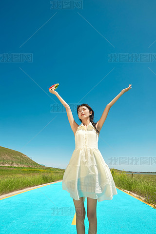 Ց߅ɫ·ˣϵŮ