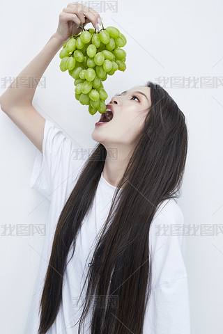 Ů