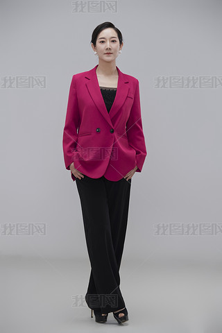 ɫI(y)ŮԽ(jng)˹P(gun)