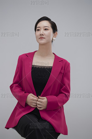 ɫI(y)ŮԽ(jng)˹P(gun)