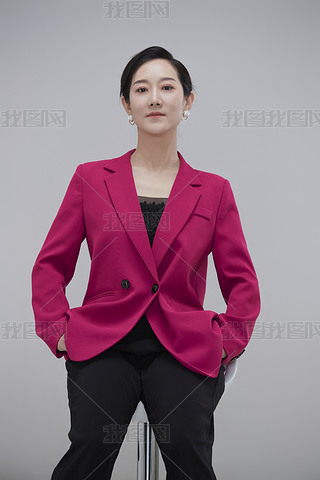 ɫI(y)ŮԽ(jng)˹P(gun)