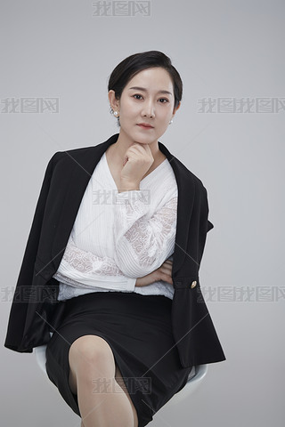 ɫI(y)ŮԽ(jng)˹P(gun)