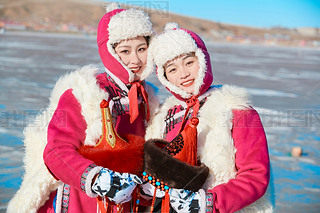 ڻѩM(jn)лѩ\(yn)ӵpŮ