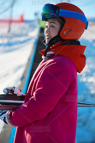 ڻѩM(jn)лѩ\(yn)ӵpŮ