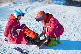 ڻѩM(jn)лѩ\(yn)ӵpŮ